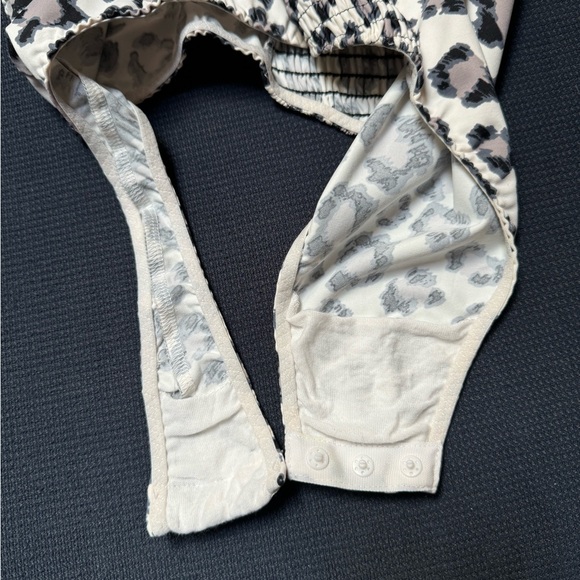 Guess Cheetah bodysuit with black mini pencil skirt - Picture 7 of 12